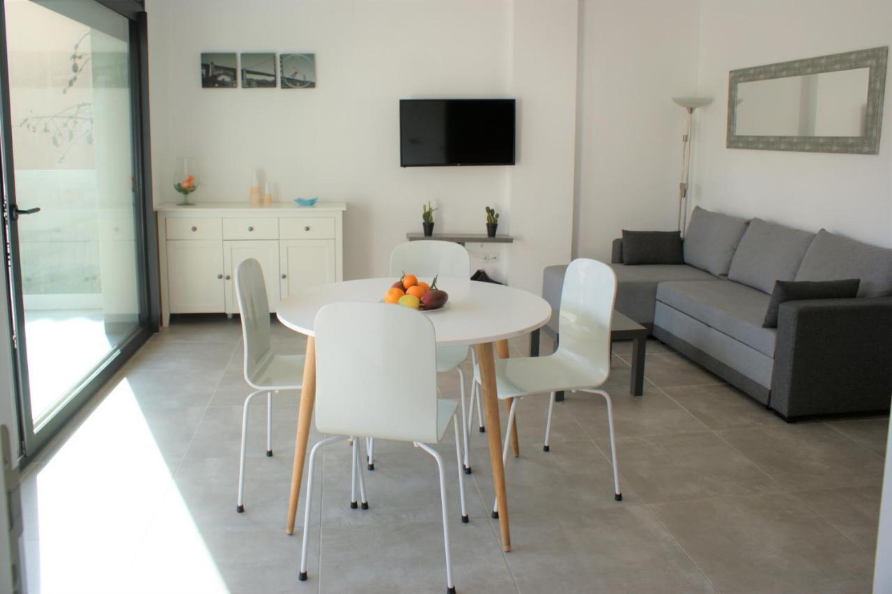 Apartamento Moderno Con Piscina Y Parking Cerca De La Playa Apartment Roses